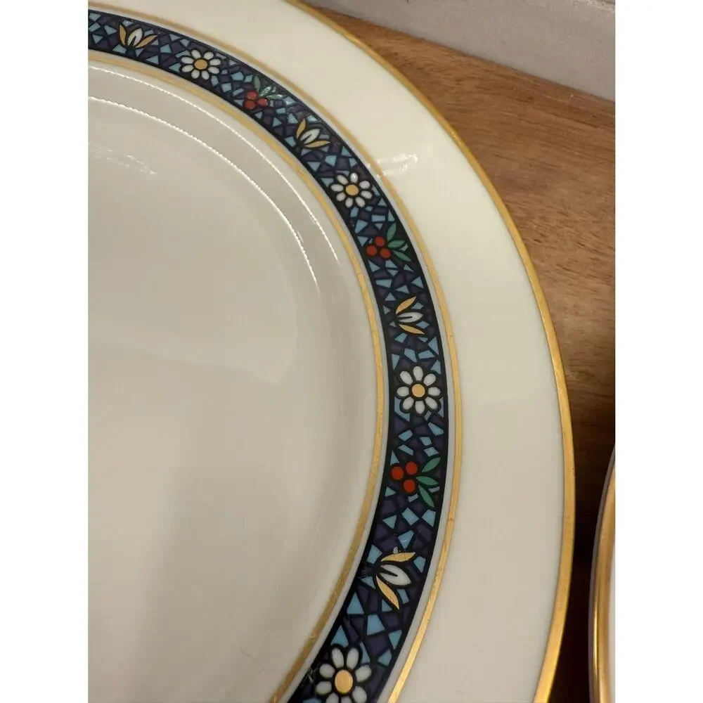 Pickard GRANDEUR Salad‎ PlatesSet of 2 Red/Yellow/Blue Tulip Cherry~Stain Glass